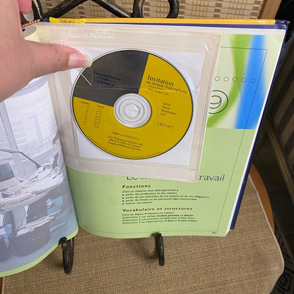 Hardcover edition book, learn French - Picture 7 of 11